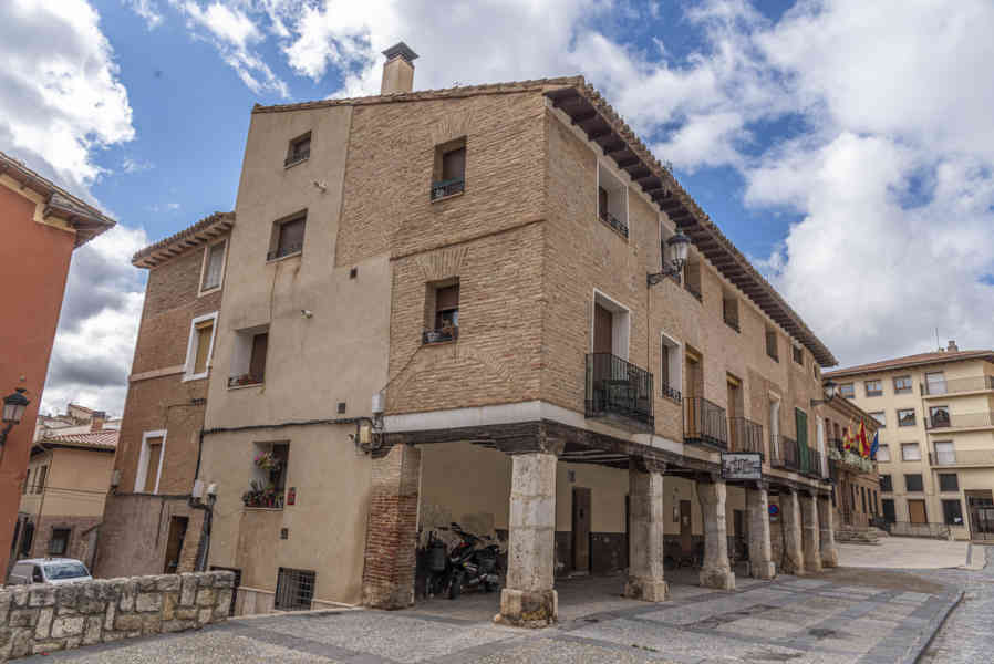 Zaragoza - Daroca 07 - plaza de España.jpg